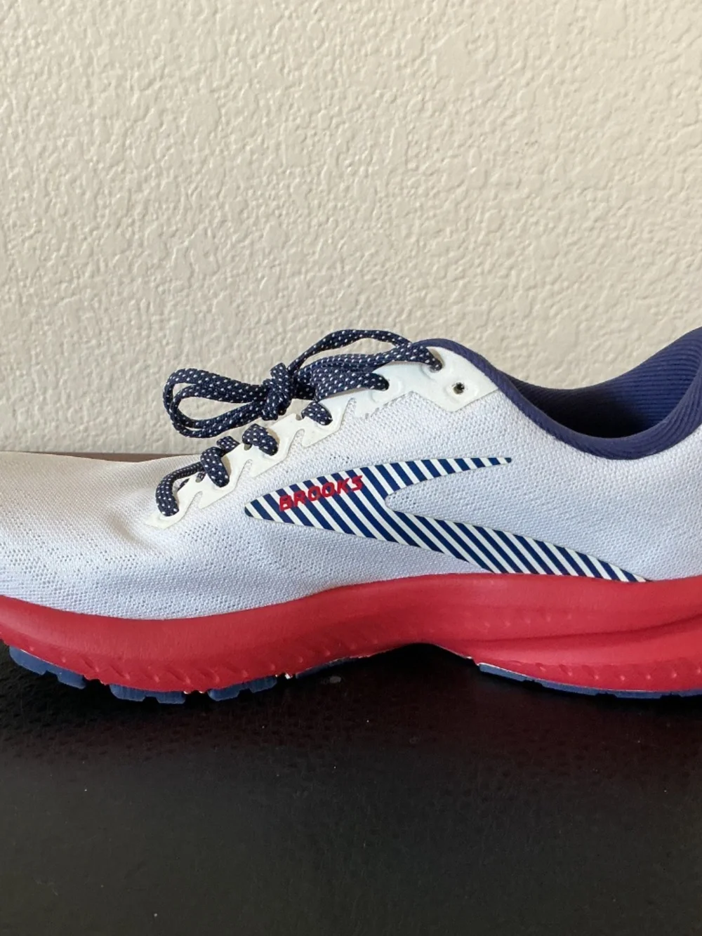 Brooks Women Launch 7 USA Stars And Stripes Running Shoe 1203221D66 Size 6.5